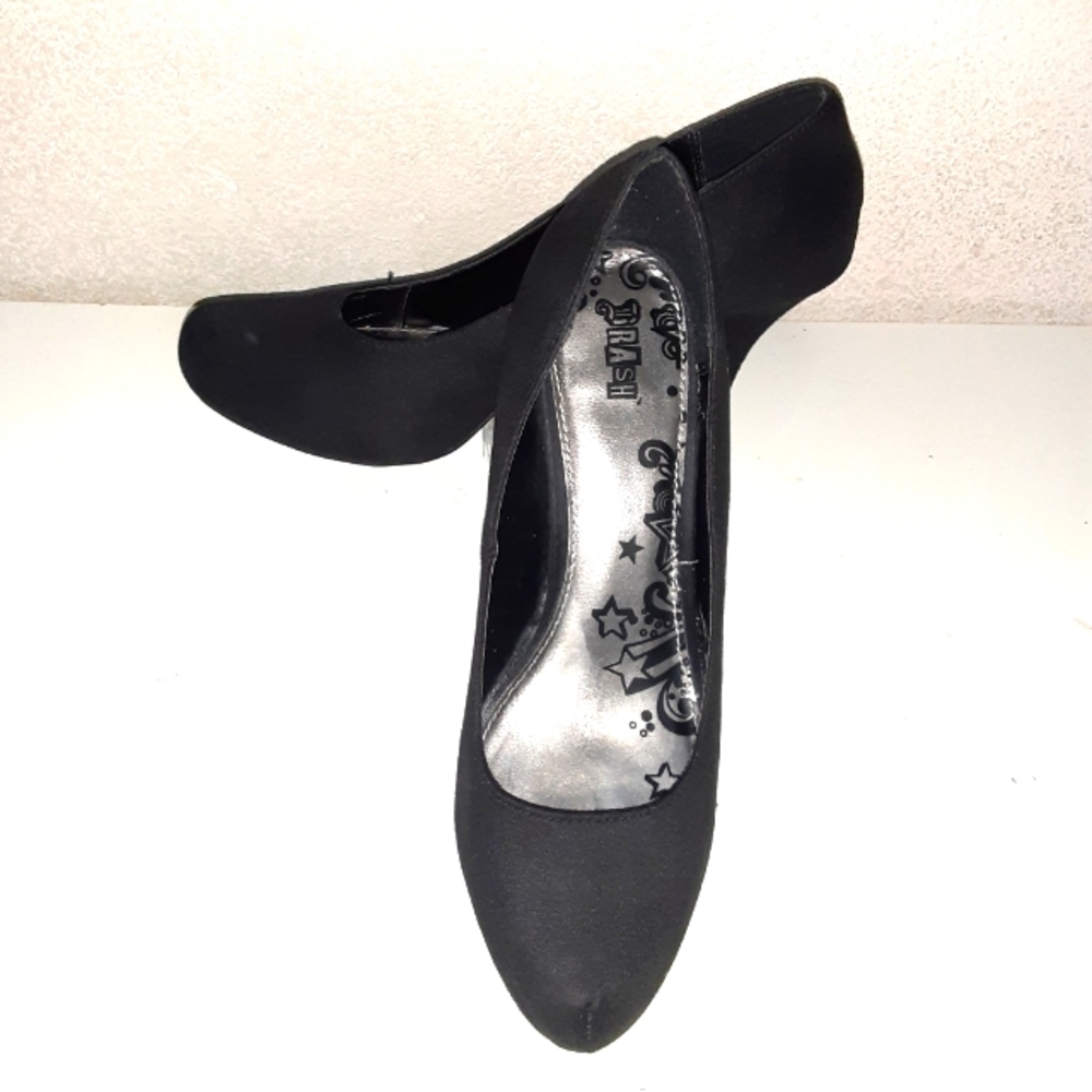 Brash suede shoes size 10